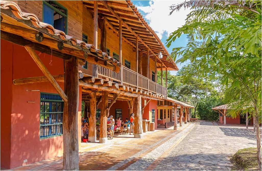 Nguồn nước chính phục vụ cho làng sinh thái La Ecovilla được lấy từ dòng suối Rio Machuca