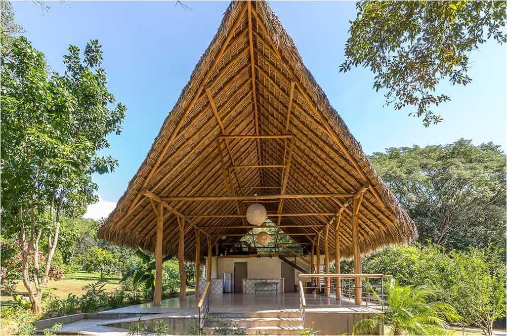 Ngôi làng đã xây dựng trường học cộng đồng cho những đứa trẻ